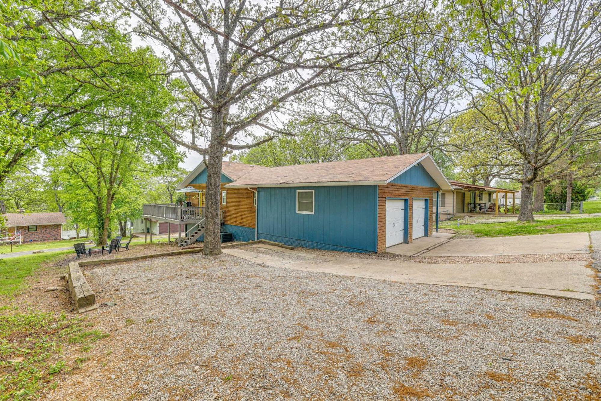 Shell Knob Home With Deck And Table Rock Lake View Exteriör bild