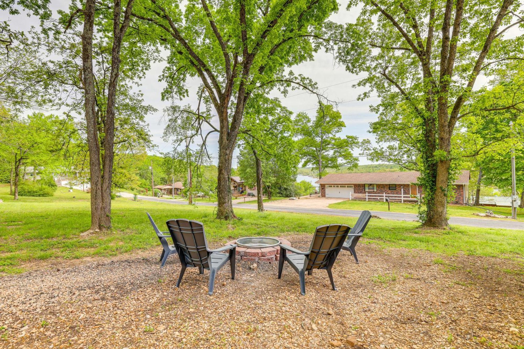 Shell Knob Home With Deck And Table Rock Lake View Exteriör bild